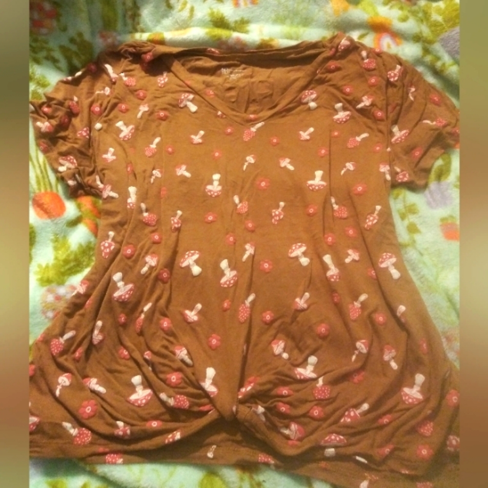 🍄Mushroom Tee🍄
